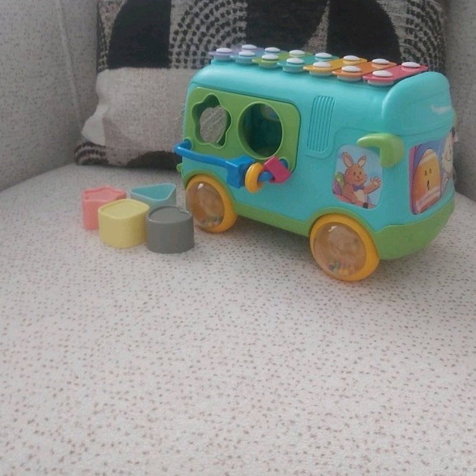 MÜZİKLİ PİYANOLU OTOBUS - 1
